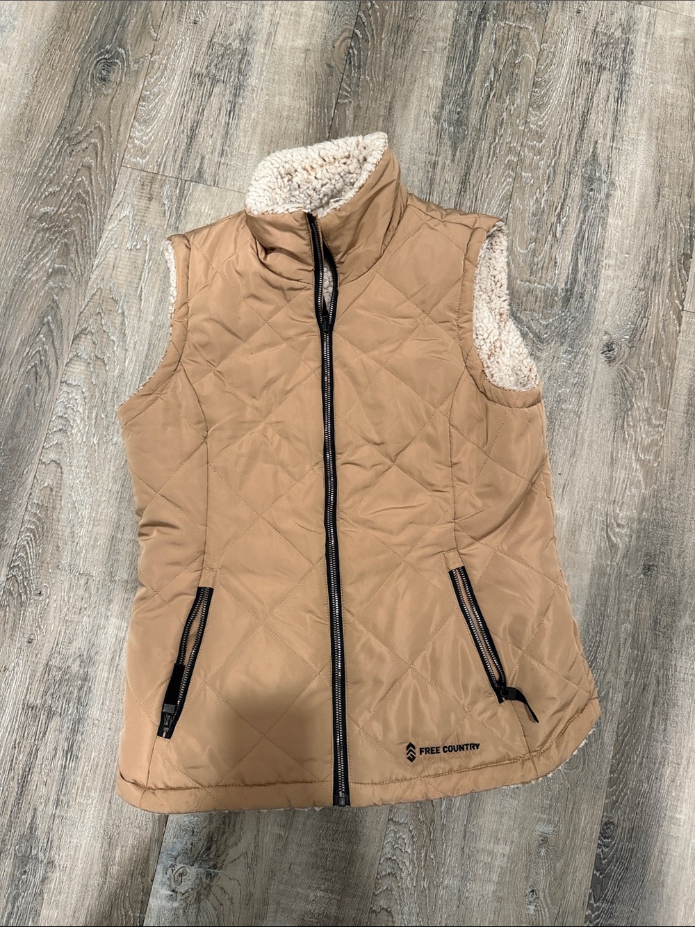 Free Country Women's Quilted Tan Sherpa-Lined Vest sz m